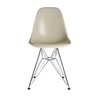 DSR Eames fiberglass side chair